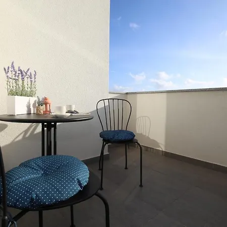 Appartement Esso Private Roof Terrace Zadar