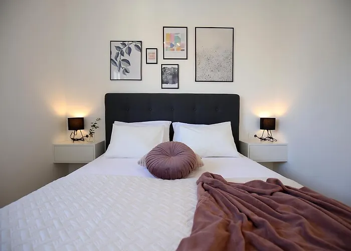 Esso Private Roof Terrace *